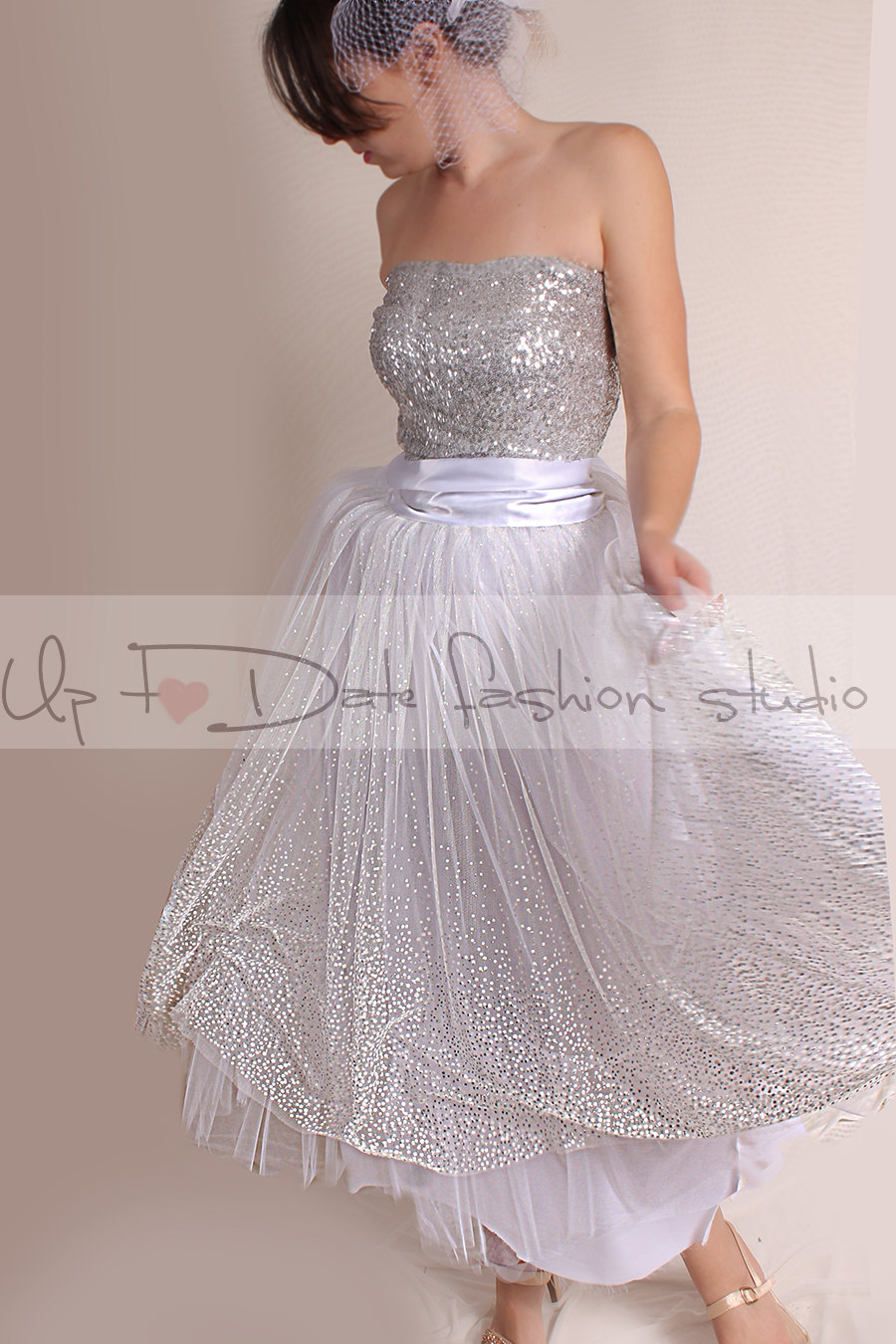 Vintage Inspired / Wedding Dress/ 50s Style/Tutu tulle tea length skirt with sequin Strapless