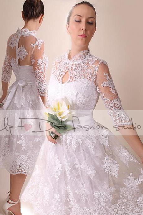 Plus Size/ Lace short wedding party/reception dress/royal elegans / knee length/ Bridal Gown/Royal elegans top