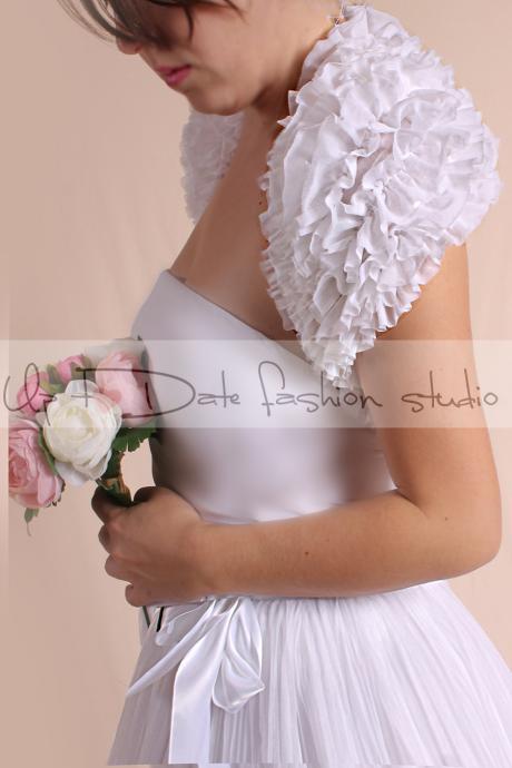 Wedding White fluffy ruffles scarf / shrug/ bolero bridal cape