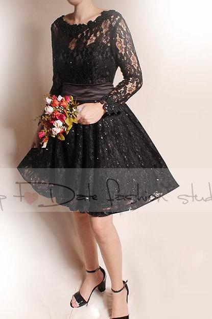 Plus Size short black /wedding lace dresses / long Sleeves Bridal Gown